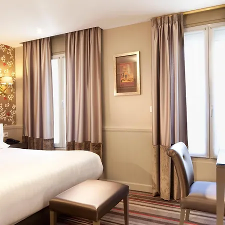 Hotel Des Comedies 3*