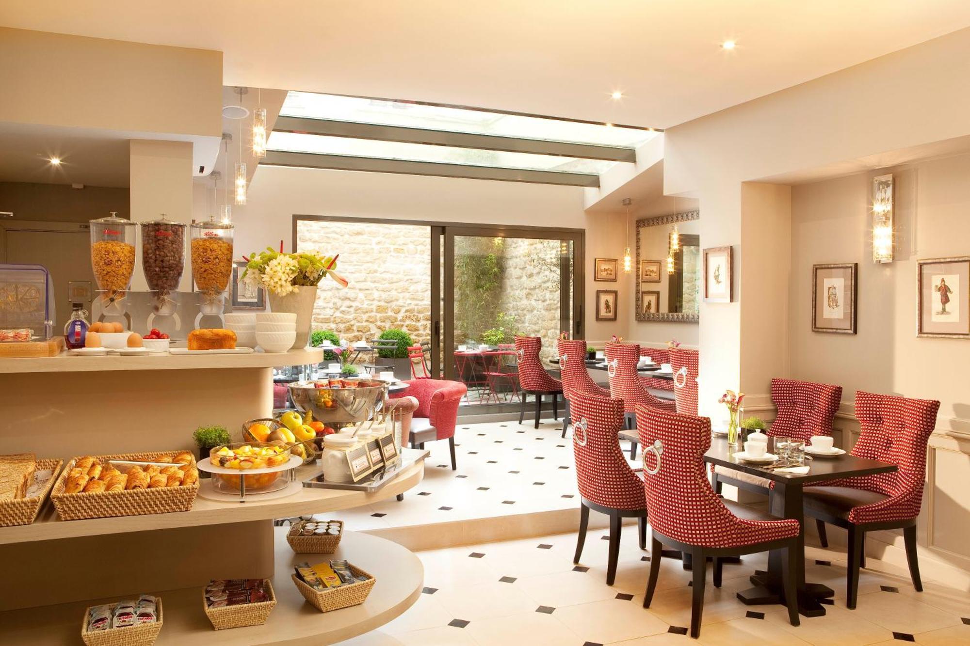 Hotel Des Comédies 3*